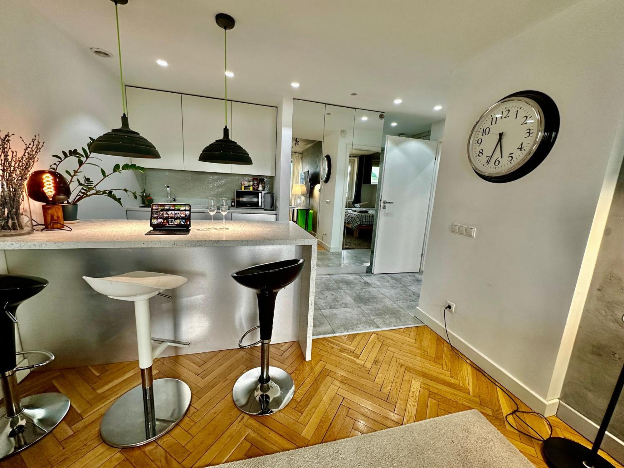 Palace 2 Wifi 600 Mbs 55'Tv Netflix Hbo 2Xmetro Appletv Warszawa Eksteriør billede
